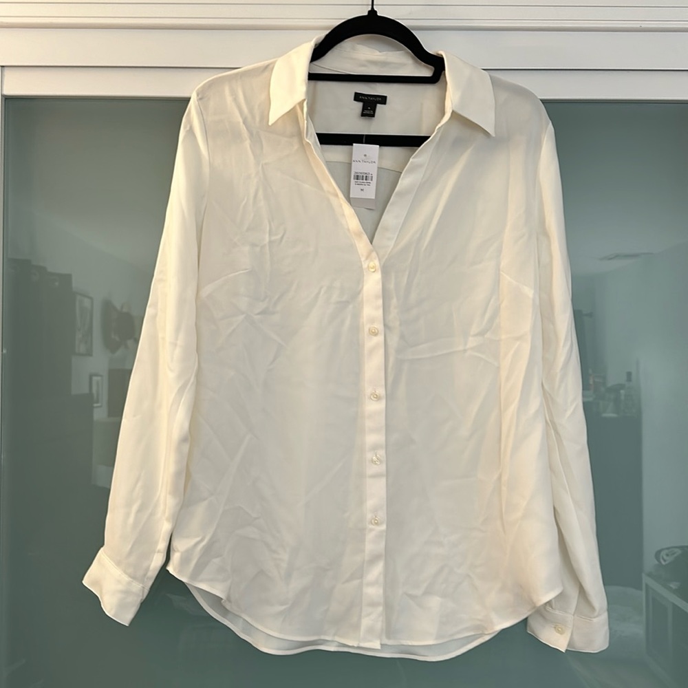 New Ann Taylor long sleeve business shirt